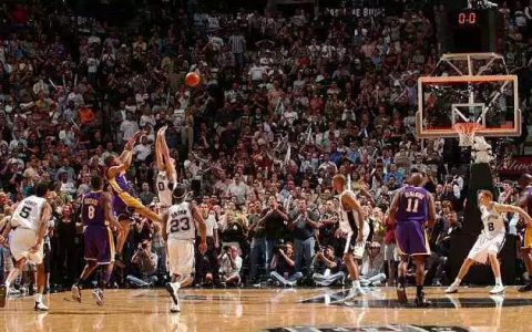 NBA经典比赛：费舍尔0.4秒绝杀马刺 全场录像回放